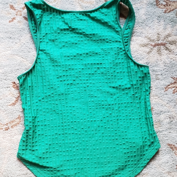 Gorgeous size S textured emerald green Maeve tank from Anthropologie. - Picture 2 of 7
